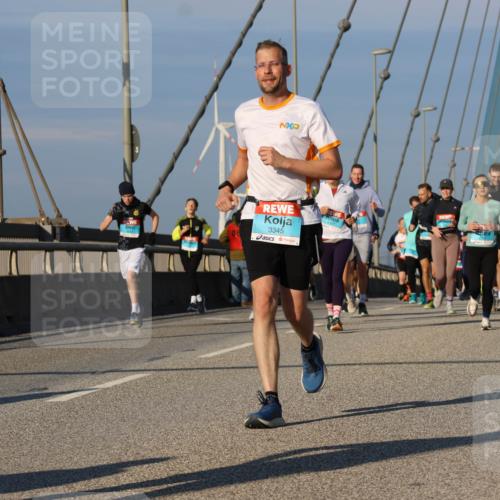 03.10.2025 - Köhlbrandbrückenlauf Strokosch-Dieckow http://msf.ph/oto/9113625 03.10.2025 09:47:59 Position 2 3345 meine-sportfotos.de