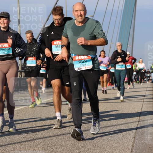 03.10.2025 - Köhlbrandbrückenlauf Strokosch-Dieckow http://msf.ph/oto/9113665 03.10.2025 09:48:07 Position 2 1487, 3768, 3315, 2799 meine-sportfotos.de