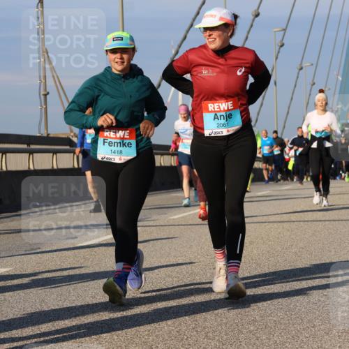 03.10.2025 - Köhlbrandbrückenlauf Strokosch-Dieckow http://msf.ph/oto/9113753 03.10.2025 09:48:15 Position 2 6, 1418, 2061 meine-sportfotos.de
