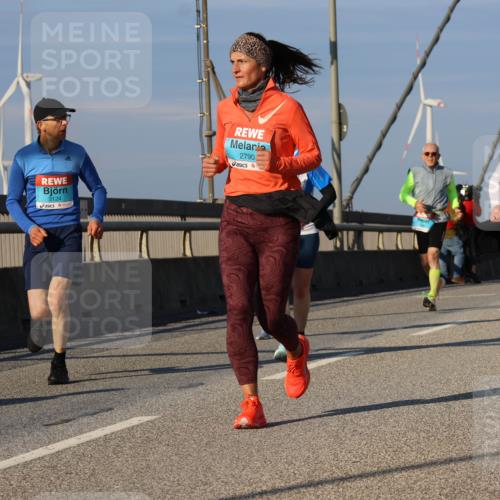 03.10.2025 - Köhlbrandbrückenlauf Strokosch-Dieckow http://msf.ph/oto/9113787 03.10.2025 09:48:18 Position 2 3124, 2790 meine-sportfotos.de