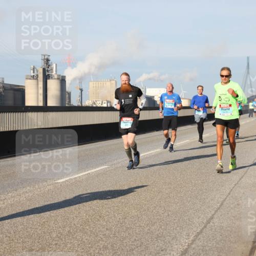 03.10.2025 - Köhlbrandbrückenlauf Lena Gebhardt http://msf.ph/oto/9113843 03.10.2025 09:42:55 Position 2  meine-sportfotos.de