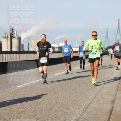 03.10.2025 - Köhlbrandbrückenlauf Lena Gebhardt http://msf.ph/oto/9113853 03.10.2025 09:42:55 Position 2 1079 meine-sportfotos.de