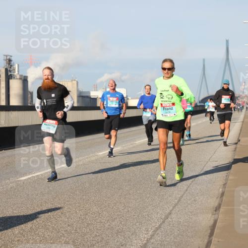 03.10.2025 - Köhlbrandbrückenlauf Lena Gebhardt http://msf.ph/oto/9113861 03.10.2025 09:42:56 Position 2 333, 1079 meine-sportfotos.de
