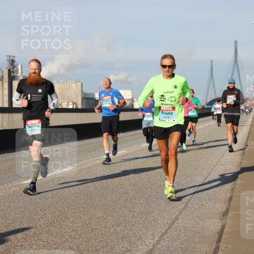 03.10.2025 - Köhlbrandbrückenlauf Lena Gebhardt http://msf.ph/oto/9113875 03.10.2025 09:42:56 Position 2 3335, 1079 meine-sportfotos.de
