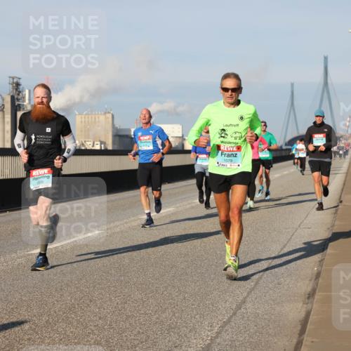 03.10.2025 - Köhlbrandbrückenlauf Lena Gebhardt http://msf.ph/oto/9113889 03.10.2025 09:42:56 Position 2 3335, 3079, 1079 meine-sportfotos.de
