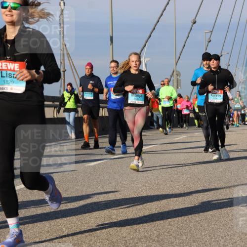 03.10.2025 - Köhlbrandbrückenlauf Strokosch-Dieckow http://msf.ph/oto/9113907 03.10.2025 09:48:34 Position 2 1829, 3445, 3326 meine-sportfotos.de