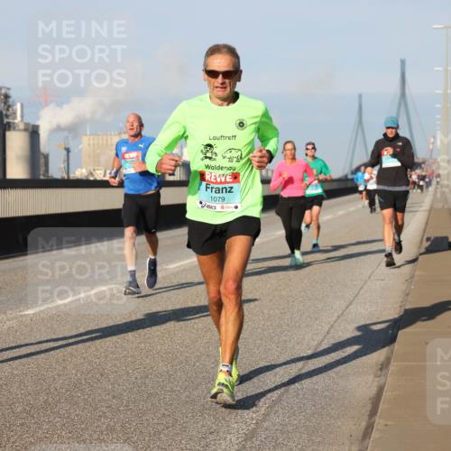 03.10.2025 - Köhlbrandbrückenlauf Lena Gebhardt http://msf.ph/oto/9113909 03.10.2025 09:42:57 Position 2 3835, 1079 meine-sportfotos.de