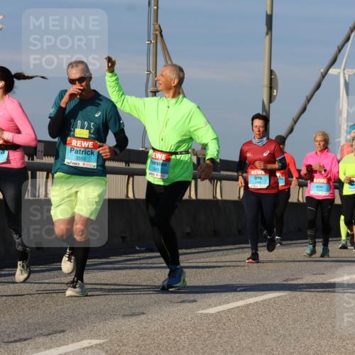 03.10.2025 - Köhlbrandbrückenlauf Strokosch-Dieckow http://msf.ph/oto/9113962 03.10.2025 09:48:39 Position 2 3549, 2025, 3550, 1843, 2883 meine-sportfotos.de