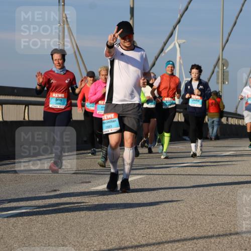 03.10.2025 - Köhlbrandbrückenlauf Strokosch-Dieckow http://msf.ph/oto/9113990 03.10.2025 09:48:42 Position 2 3596, 3000, 2883, 08, 3750 meine-sportfotos.de