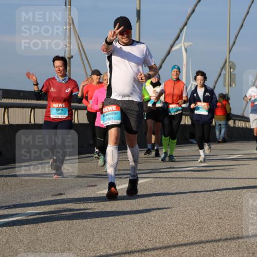 03.10.2025 - Köhlbrandbrückenlauf Strokosch-Dieckow http://msf.ph/oto/9114000 03.10.2025 09:48:42 Position 2 3596, 2883, 08 meine-sportfotos.de