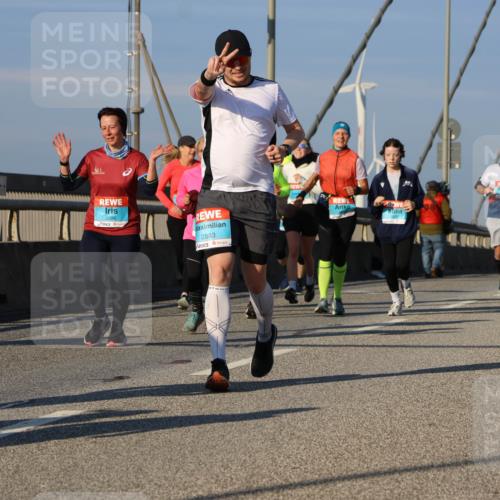 03.10.2025 - Köhlbrandbrückenlauf Strokosch-Dieckow http://msf.ph/oto/9114001 03.10.2025 09:48:42 Position 2 3596, 2883 meine-sportfotos.de