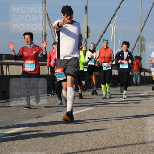 03.10.2025 - Köhlbrandbrückenlauf Strokosch-Dieckow http://msf.ph/oto/9114018 03.10.2025 09:48:42 Position 2 3596, 2883, 08, 3750 meine-sportfotos.de