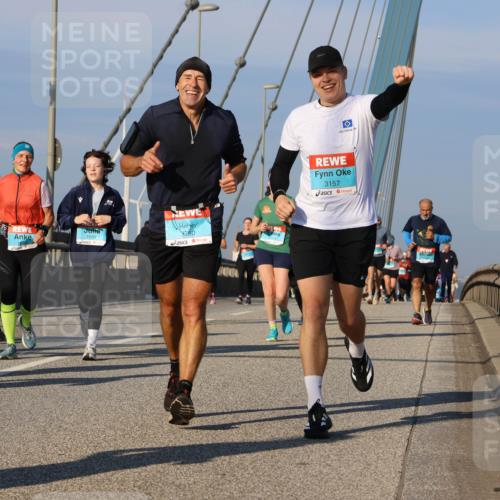 03.10.2025 - Köhlbrandbrückenlauf Strokosch-Dieckow http://msf.ph/oto/9114047 03.10.2025 09:48:44 Position 2 3750, 1909, 3157 meine-sportfotos.de