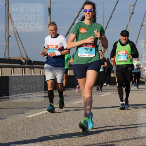 03.10.2025 - Köhlbrandbrückenlauf Strokosch-Dieckow http://msf.ph/oto/9114092 03.10.2025 09:48:48 Position 2 1604, 1674 meine-sportfotos.de
