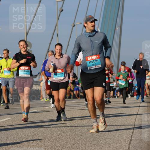 03.10.2025 - Köhlbrandbrückenlauf Strokosch-Dieckow http://msf.ph/oto/9114136 03.10.2025 09:48:56 Position 2 1169, 2054, 3375 meine-sportfotos.de