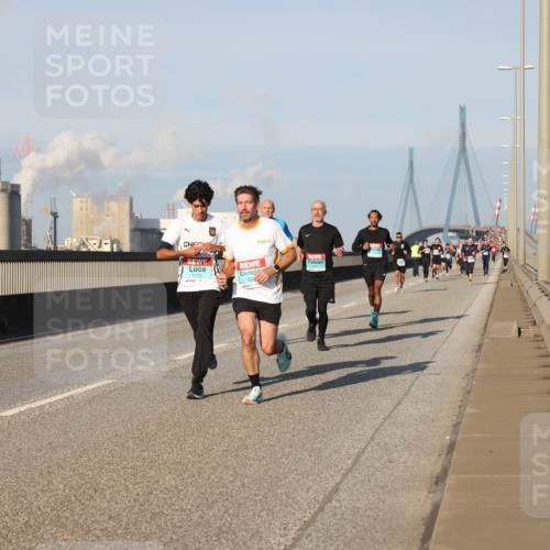 03.10.2025 - Köhlbrandbrückenlauf Lena Gebhardt http://msf.ph/oto/9114164 03.10.2025 09:43:06 Position 2 1112 meine-sportfotos.de