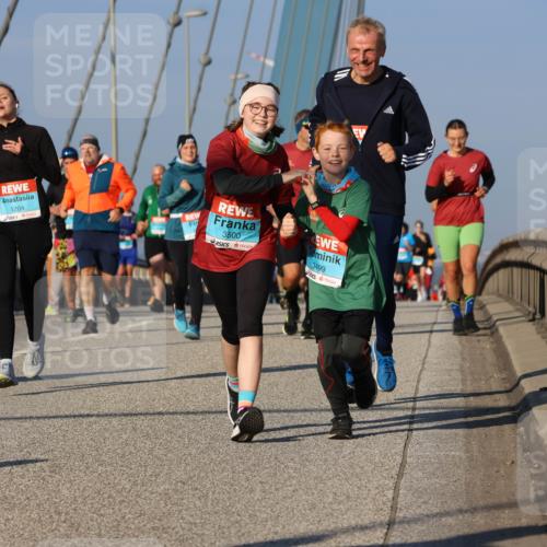 03.10.2025 - Köhlbrandbrückenlauf Strokosch-Dieckow http://msf.ph/oto/9114260 03.10.2025 09:49:03 Position 2 08, 1204, 3500, 3499 meine-sportfotos.de