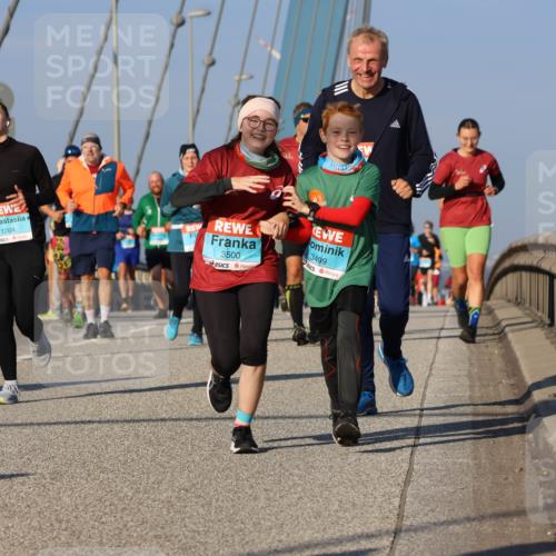 03.10.2025 - Köhlbrandbrückenlauf Strokosch-Dieckow http://msf.ph/oto/9114271 03.10.2025 09:49:03 Position 2 1204, 3500, 3499 meine-sportfotos.de