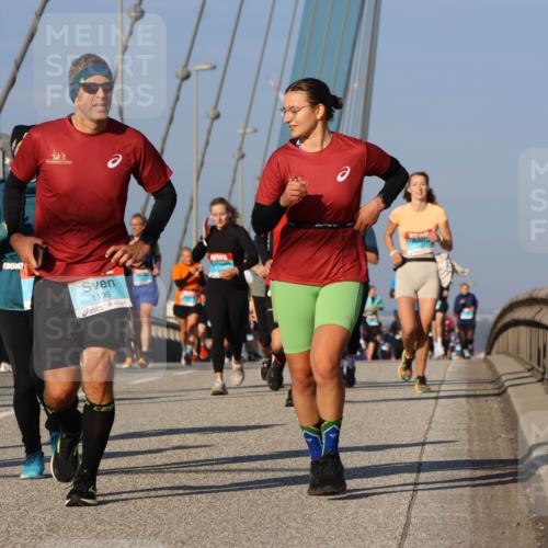 03.10.2025 - Köhlbrandbrückenlauf Strokosch-Dieckow http://msf.ph/oto/9114356 03.10.2025 09:49:08 Position 2 08, 1195 meine-sportfotos.de