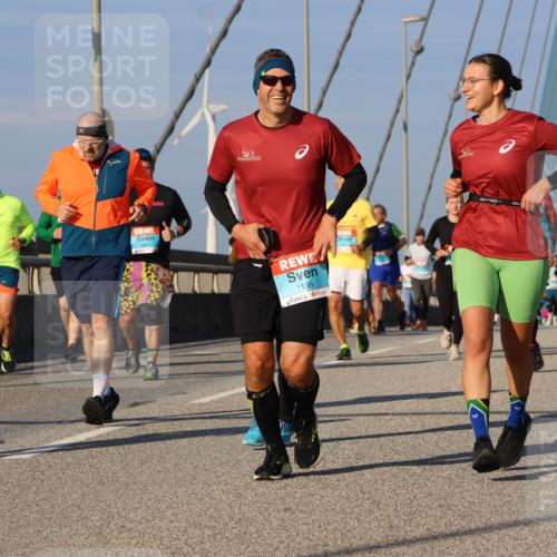 03.10.2025 - Köhlbrandbrückenlauf Strokosch-Dieckow http://msf.ph/oto/9114377 03.10.2025 09:49:10 Position 2 1195 meine-sportfotos.de