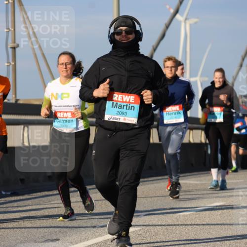 03.10.2025 - Köhlbrandbrückenlauf Strokosch-Dieckow http://msf.ph/oto/9114478 03.10.2025 09:49:23 Position 2 2147, 3339, 2093, 2214, 8 meine-sportfotos.de