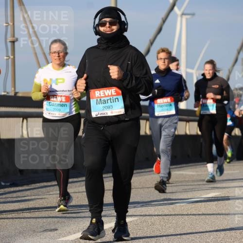 03.10.2025 - Köhlbrandbrückenlauf Strokosch-Dieckow http://msf.ph/oto/9114489 03.10.2025 09:49:23 Position 2 2147, 3339, 2093 meine-sportfotos.de