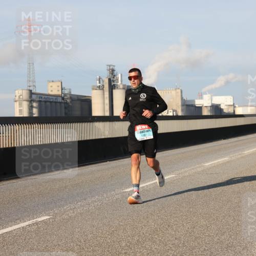 03.10.2025 - Köhlbrandbrückenlauf Lena Gebhardt http://msf.ph/oto/9114538 03.10.2025 09:43:16 Position 2 1167, 6 meine-sportfotos.de