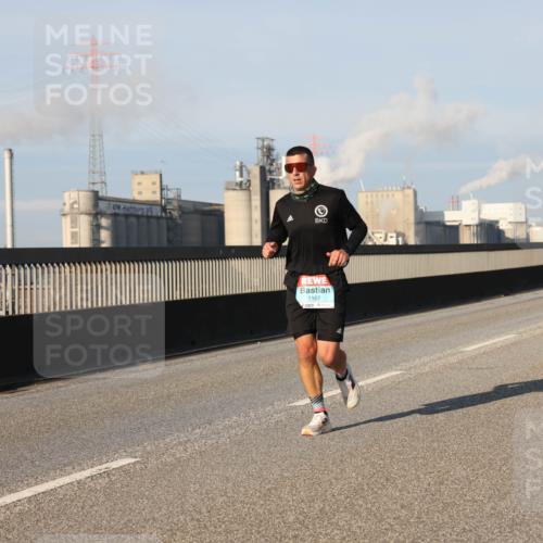03.10.2025 - Köhlbrandbrückenlauf Lena Gebhardt http://msf.ph/oto/9114554 03.10.2025 09:43:16 Position 2 1167 meine-sportfotos.de