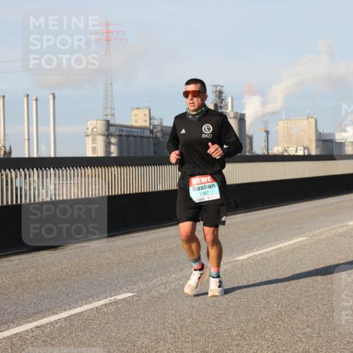 03.10.2025 - Köhlbrandbrückenlauf Lena Gebhardt http://msf.ph/oto/9114582 03.10.2025 09:43:16 Position 2 1167 meine-sportfotos.de