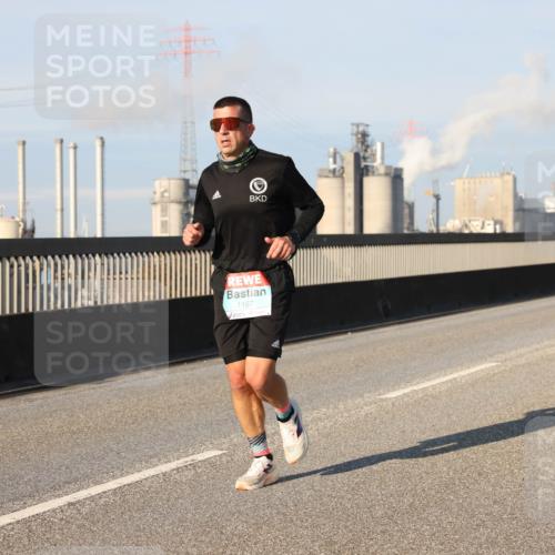03.10.2025 - Köhlbrandbrückenlauf Lena Gebhardt http://msf.ph/oto/9114591 03.10.2025 09:43:17 Position 2 1167 meine-sportfotos.de