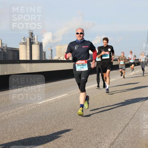 03.10.2025 - Köhlbrandbrückenlauf Lena Gebhardt http://msf.ph/oto/9114677 03.10.2025 09:43:18 Position 2 2820 meine-sportfotos.de