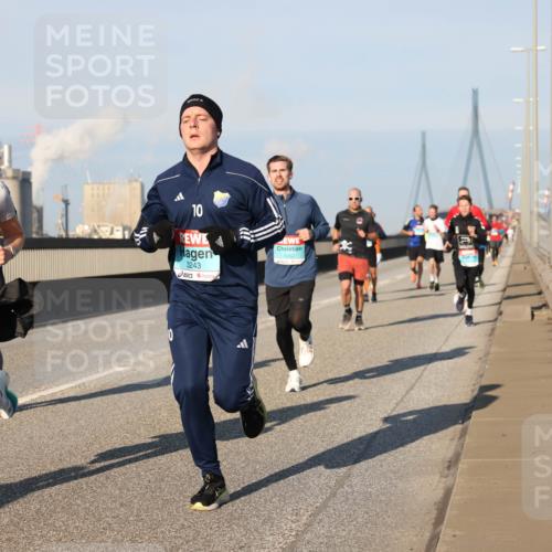 03.10.2025 - Köhlbrandbrückenlauf Lena Gebhardt http://msf.ph/oto/9115019 03.10.2025 09:43:24 Position 2 3246, 10, 3243, 1052 meine-sportfotos.de