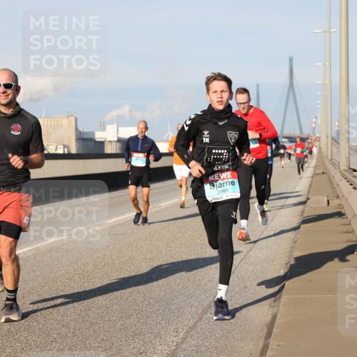 03.10.2025 - Köhlbrandbrückenlauf Lena Gebhardt http://msf.ph/oto/9115172 03.10.2025 09:43:28 Position 2 2760 meine-sportfotos.de