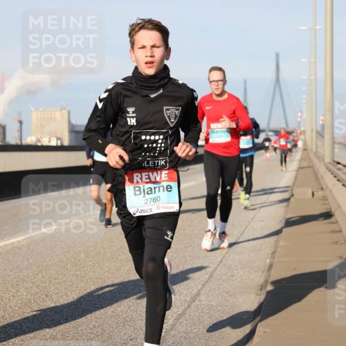 03.10.2025 - Köhlbrandbrückenlauf Lena Gebhardt http://msf.ph/oto/9115206 03.10.2025 09:43:28 Position 2 2760 meine-sportfotos.de