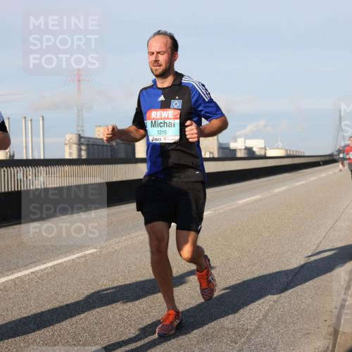 03.10.2025 - Köhlbrandbrückenlauf Lena Gebhardt http://msf.ph/oto/9115427 03.10.2025 09:43:33 Position 2 3155, 1215 meine-sportfotos.de