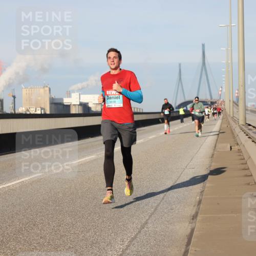 03.10.2025 - Köhlbrandbrückenlauf Lena Gebhardt http://msf.ph/oto/9115549 03.10.2025 09:43:37 Position 2 3518 meine-sportfotos.de
