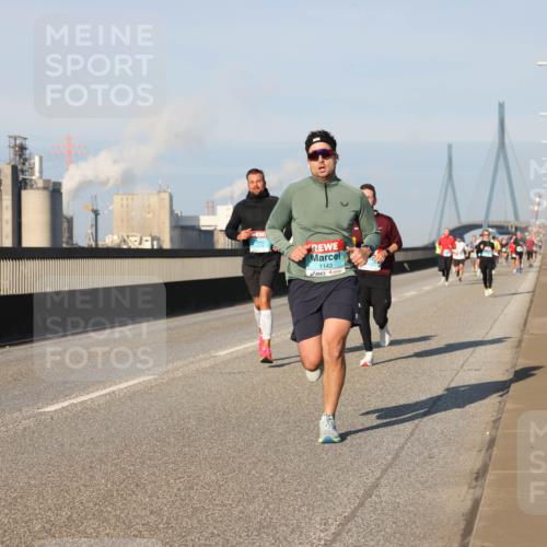 03.10.2025 - Köhlbrandbrückenlauf Lena Gebhardt http://msf.ph/oto/9115660 03.10.2025 09:43:43 Position 2 1143 meine-sportfotos.de