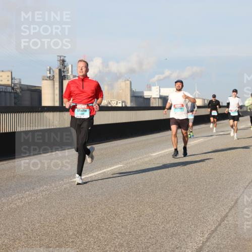 03.10.2025 - Köhlbrandbrückenlauf Lena Gebhardt http://msf.ph/oto/9115953 03.10.2025 09:43:54 Position 2 3358 meine-sportfotos.de