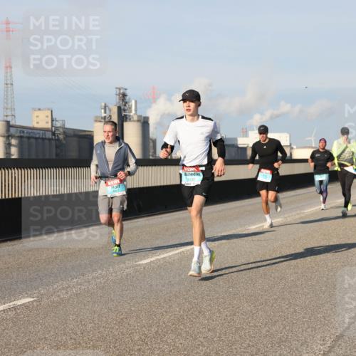 03.10.2025 - Köhlbrandbrückenlauf Lena Gebhardt http://msf.ph/oto/9116134 03.10.2025 09:43:58 Position 2 1432, 1617 meine-sportfotos.de