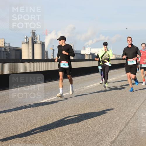 03.10.2025 - Köhlbrandbrückenlauf Lena Gebhardt http://msf.ph/oto/9116195 03.10.2025 09:43:59 Position 2  meine-sportfotos.de