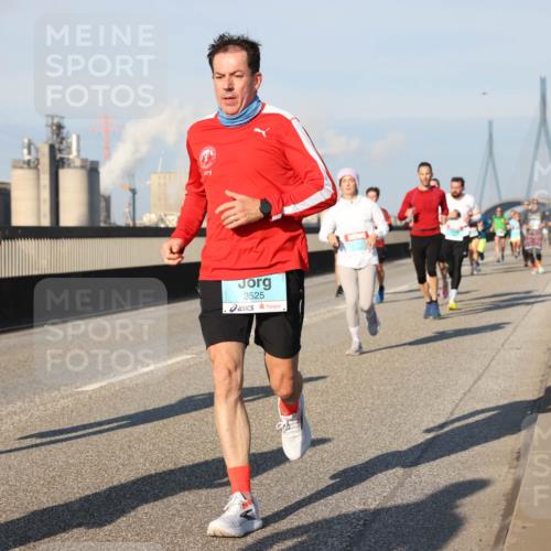 03.10.2025 - Köhlbrandbrückenlauf Lena Gebhardt http://msf.ph/oto/9116364 03.10.2025 09:44:02 Position 2 3087, 3525 meine-sportfotos.de