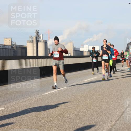 03.10.2025 - Köhlbrandbrückenlauf Lena Gebhardt http://msf.ph/oto/9116587 03.10.2025 09:44:09 Position 2 2 meine-sportfotos.de