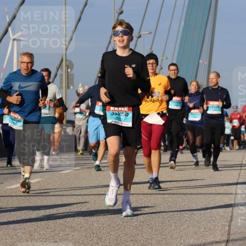 03.10.2025 - Köhlbrandbrückenlauf Strokosch-Dieckow http://msf.ph/oto/9116604 03.10.2025 09:49:28 Position 2 1933 meine-sportfotos.de