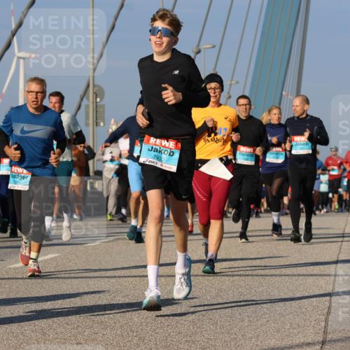 03.10.2025 - Köhlbrandbrückenlauf Strokosch-Dieckow http://msf.ph/oto/9116612 03.10.2025 09:49:29 Position 2 685, 1933 meine-sportfotos.de