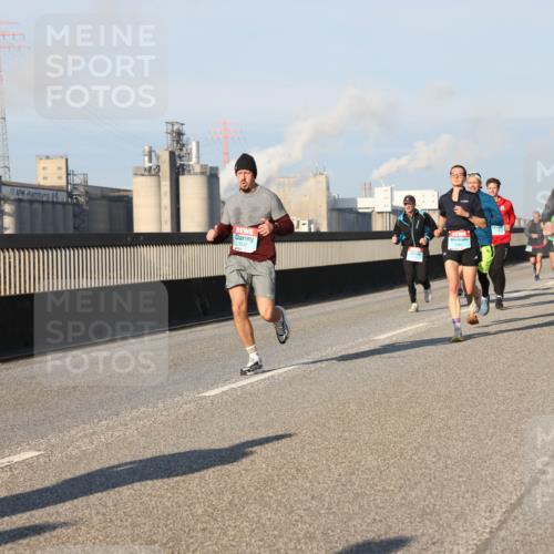 03.10.2025 - Köhlbrandbrückenlauf Lena Gebhardt http://msf.ph/oto/9116615 03.10.2025 09:44:09 Position 2 1237 meine-sportfotos.de