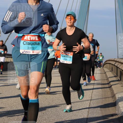 03.10.2025 - Köhlbrandbrückenlauf Strokosch-Dieckow http://msf.ph/oto/9116808 03.10.2025 09:49:55 Position 2 3372, 1745, 2006 meine-sportfotos.de