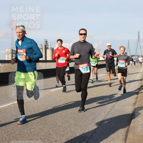 03.10.2025 - Köhlbrandbrückenlauf Lena Gebhardt http://msf.ph/oto/9116809 03.10.2025 09:44:12 Position 2 118, 1054 meine-sportfotos.de