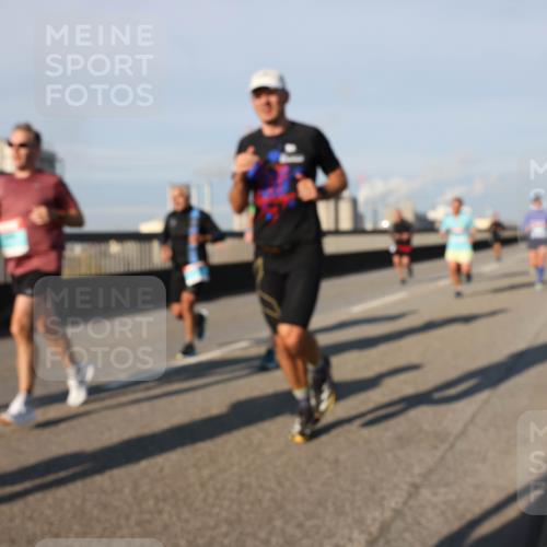 03.10.2025 - Köhlbrandbrückenlauf Lena Gebhardt http://msf.ph/oto/9116941 03.10.2025 09:44:15 Position 2  meine-sportfotos.de