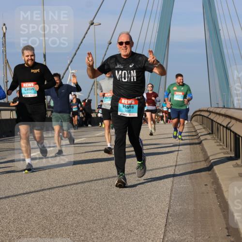 03.10.2025 - Köhlbrandbrückenlauf Strokosch-Dieckow http://msf.ph/oto/9116954 03.10.2025 09:50:11 Position 2 3206, 3327 meine-sportfotos.de