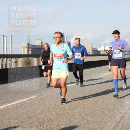 03.10.2025 - Köhlbrandbrückenlauf Lena Gebhardt http://msf.ph/oto/9117010 03.10.2025 09:44:16 Position 2 1639, 1383 meine-sportfotos.de